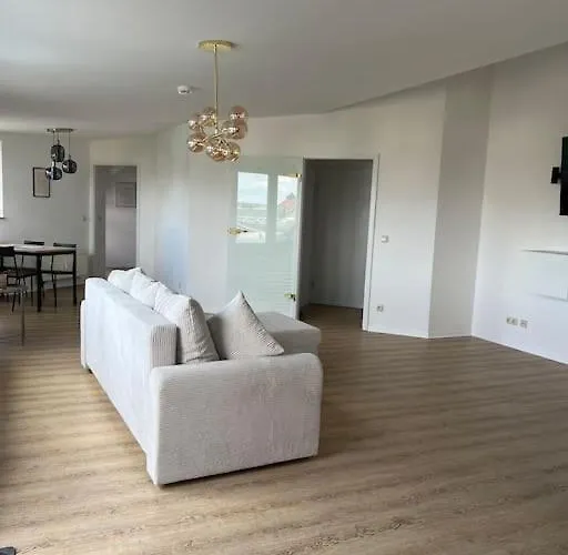 Apartment Pretty Rooftop Jacuzzi *